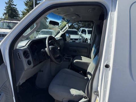 2011 Ford E-Series E-150