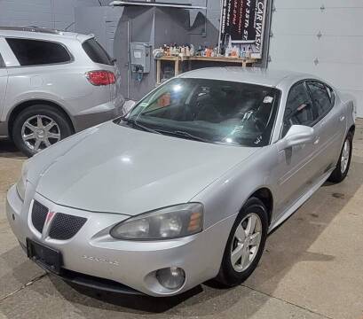 2008 Pontiac Grand Prix for sale at Square Business Automotive in Milwaukee WI