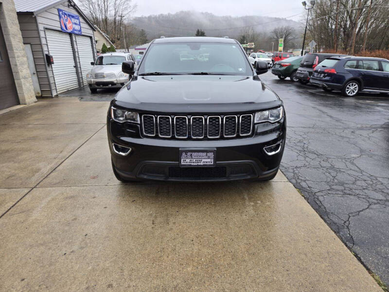 2018 Jeep Grand Cherokee Laredo E photo 3