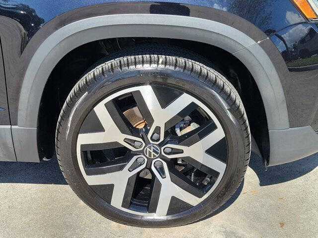 2023 Volkswagen Taos SEL 4Motion