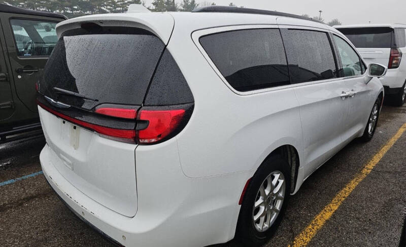 2022 Chrysler Pacifica Touring L
