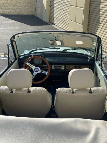 1977 Volkswagen Super Beetle