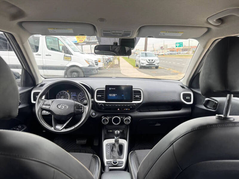 2022 Hyundai Venue Limited