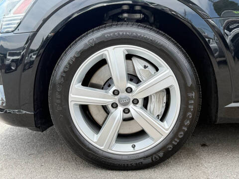 2019 Audi e-tron quattro Premium Plus