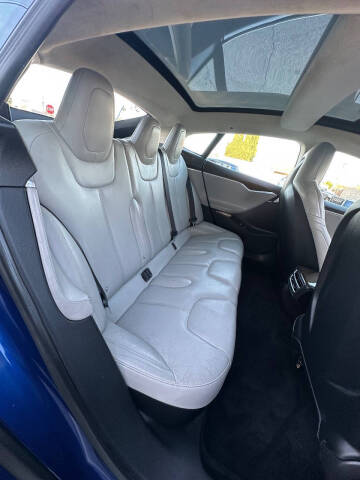 2015 Tesla Model S 85