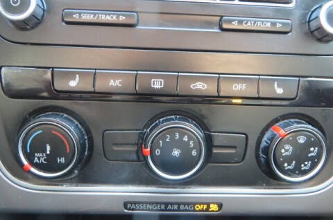 2014 Volkswagen Passat 1.8T Wolfsburg Edition