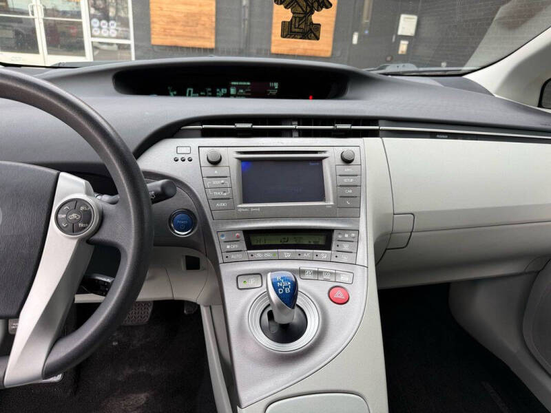 2015 Toyota Prius Three