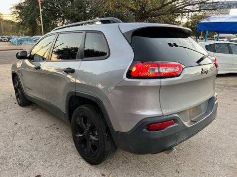 2016 Jeep Cherokee Sport