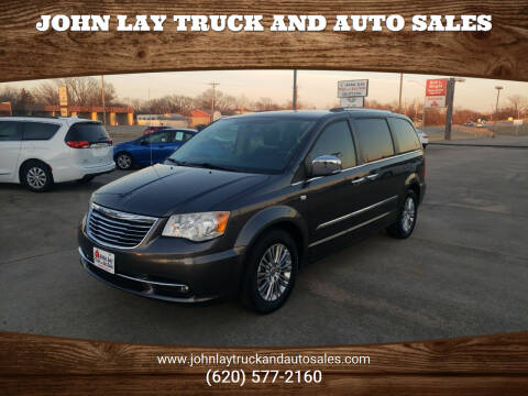 2014 Chrysler Town and Country for sale at John Lay Truck and Auto Sales in Independence KS