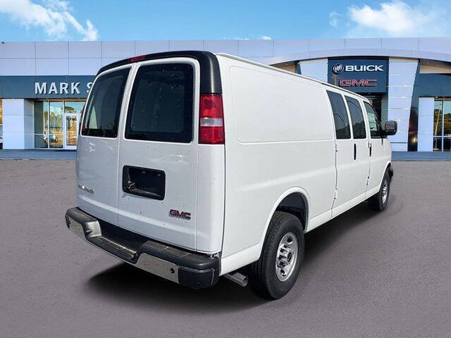 2025 GMC Savana 2500