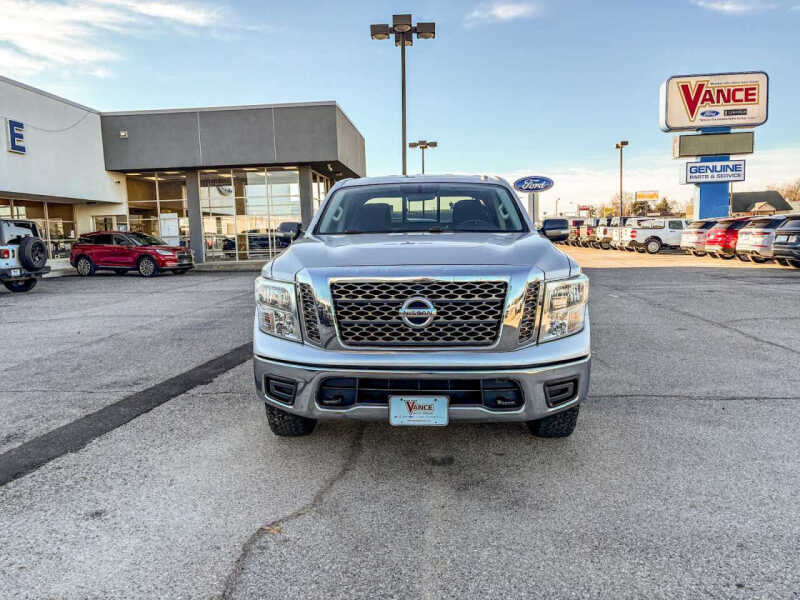 2018 Nissan Titan SV