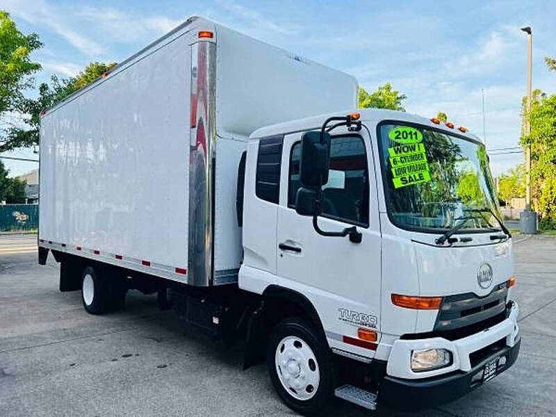 2011 UD Trucks UD2000