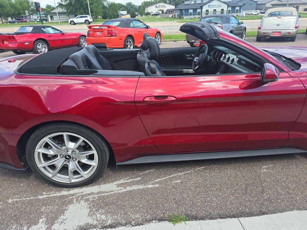 2015 Ford Mustang 19
