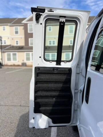 2023 GMC Savana 2500