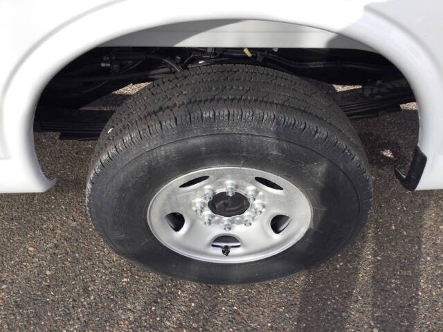 2025 Chevrolet Express 3500