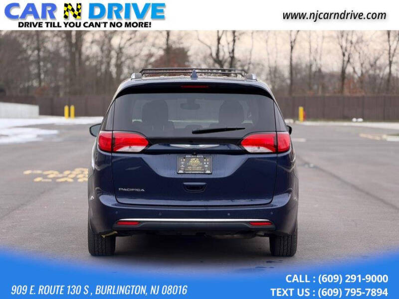 2017 Chrysler Pacifica Touring-L Plus