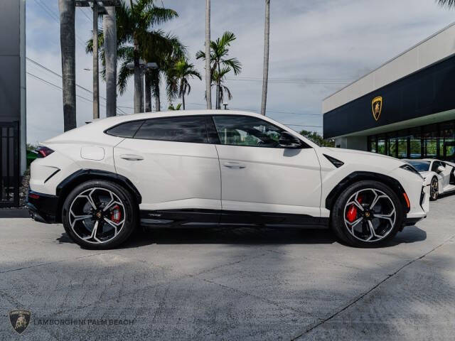 2025 Lamborghini Urus SE