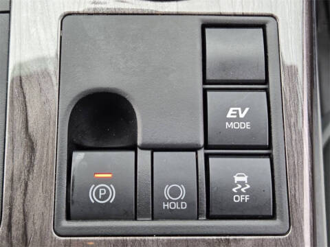 2023 Toyota Highlander Hybrid Platinum