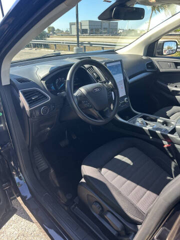 2022 Ford Edge SE