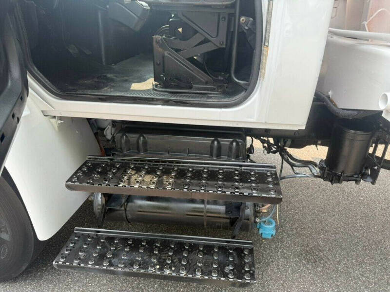 2003 International DuraStar 4400