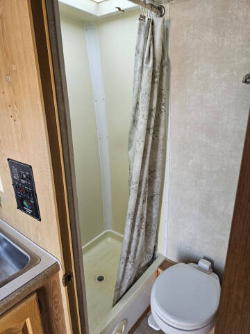 2004 Lexington Class C Mini Motorhome