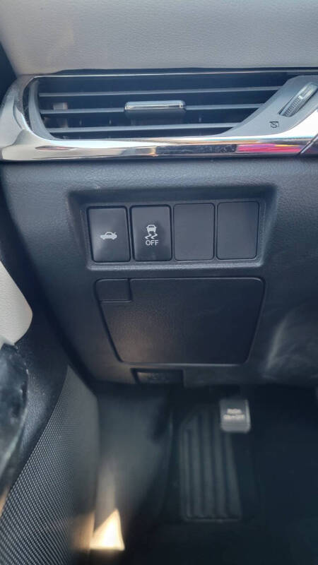 2013 Toyota Avalon XLE