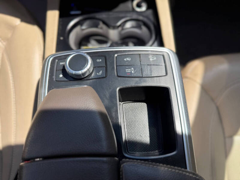 2014 Mercedes-Benz GL-Class GL 550 4MATIC