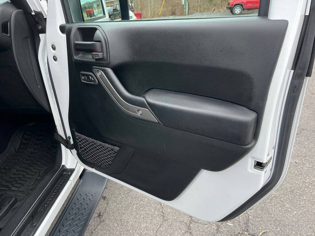 2017 Jeep Wrangler 39