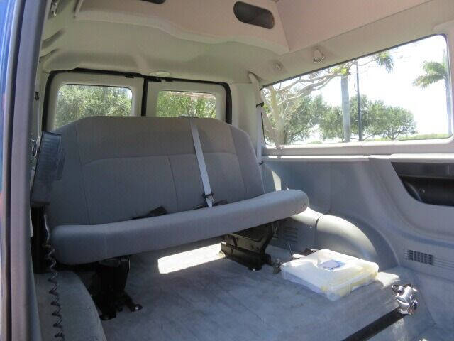 2011 Ford E-Series E-350 SD XLT