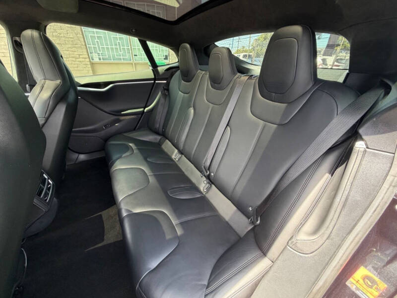 2016 Tesla Model S 90D
