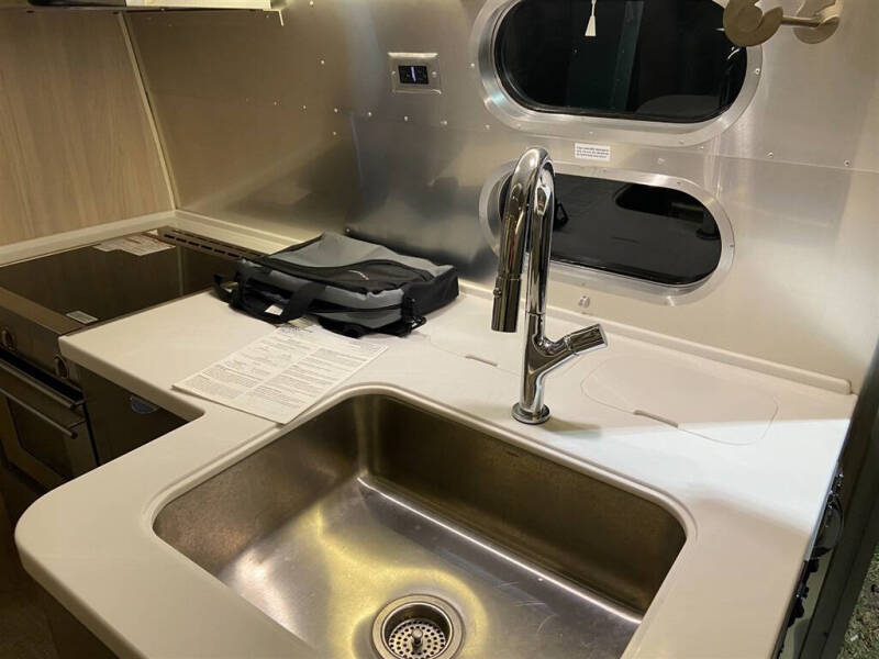 2018 Airstream GLOBETROTTER -