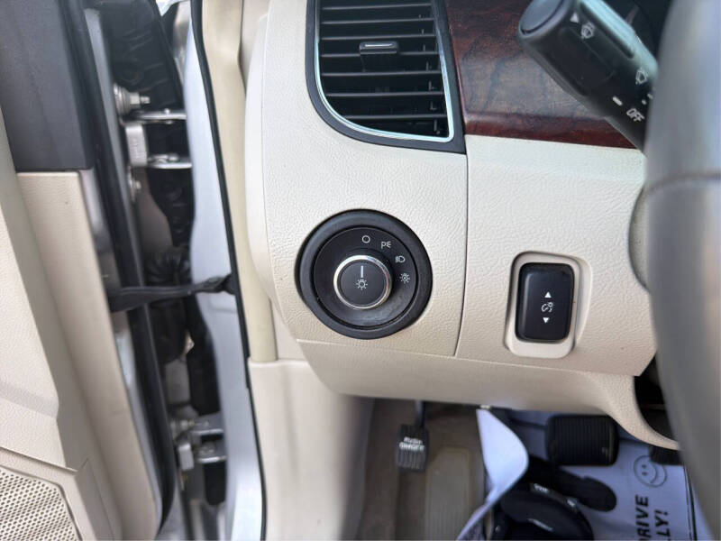 2011 Ford Taurus SEL