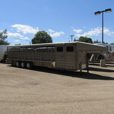 2025 GR 32FT TRAINER STOCK COMBO