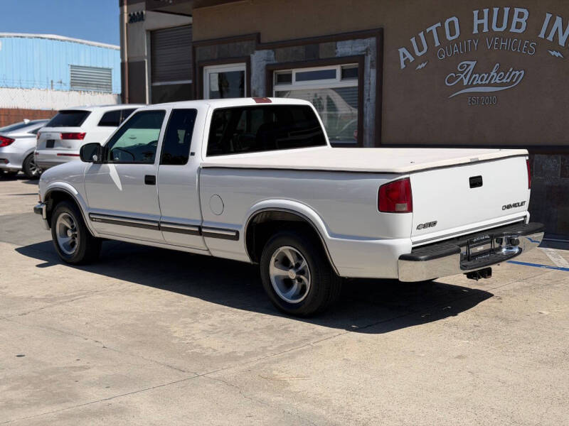 2000 Chevrolet S-10 LS