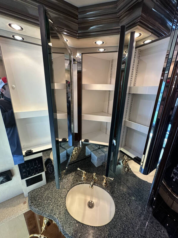 2001 Prevost Liberty