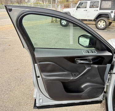 2019 Jaguar F-PACE 25t Premium