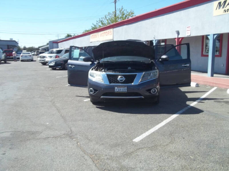 2014 Nissan Pathfinder null photo 49