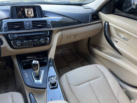 2016 BMW 3 Series 320i