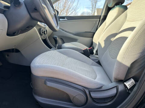 2017 Hyundai Accent SE