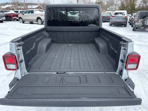 2022 Jeep Gladiator Willys