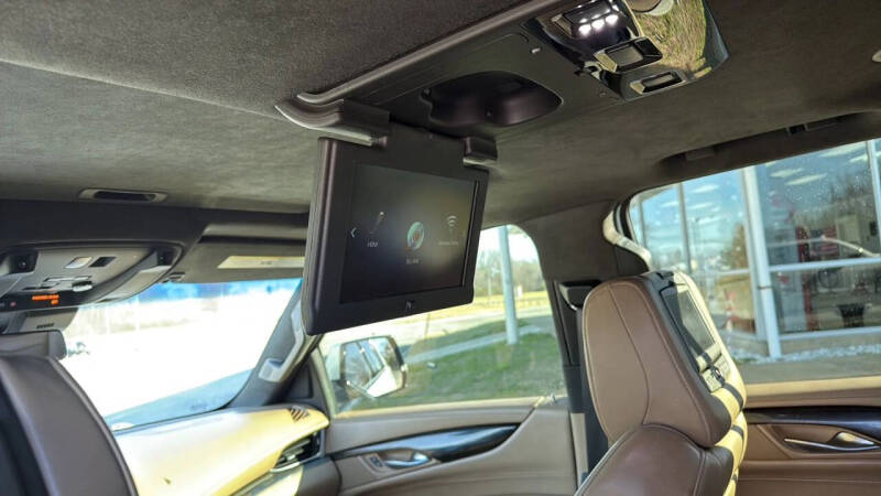 2019 Cadillac Escalade Platinum