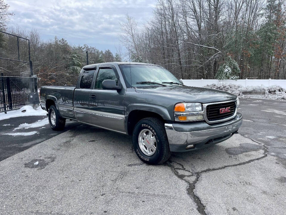 2002 GMC Sierra's photo