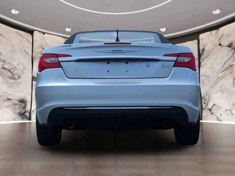 2012 Chrysler 200 Touring