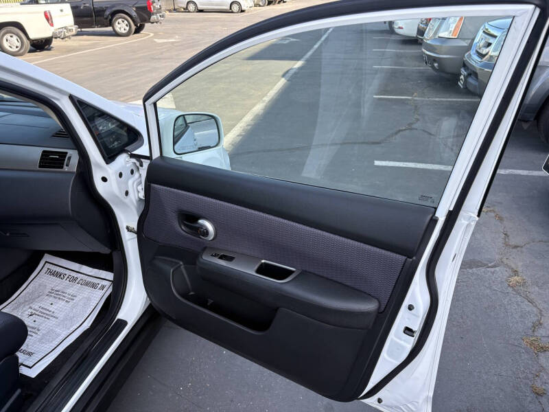 2009 Nissan Versa 1.8 SL