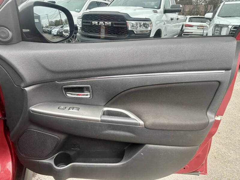 2019 Mitsubishi Outlander Sport LE
