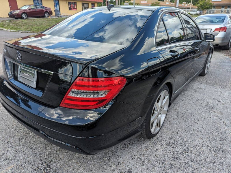 2014 Mercedes-Benz C-Class C250 Sport photo 5