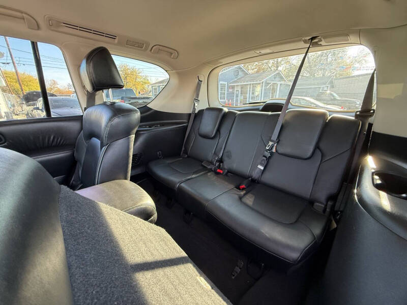 2015 INFINITI QX80 Base photo 7