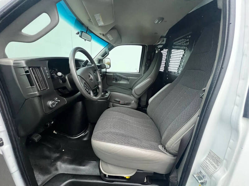 2020 GMC Savana 2500