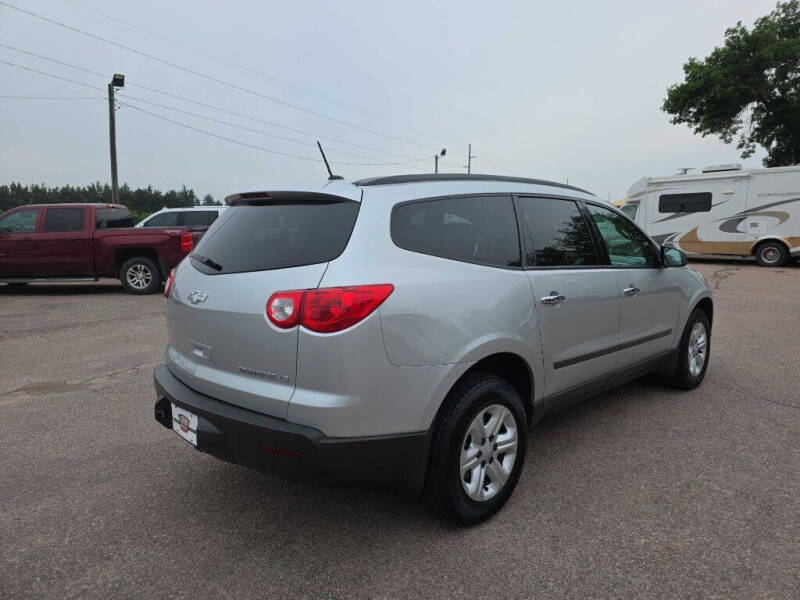 2011 Chevrolet Traverse LS
