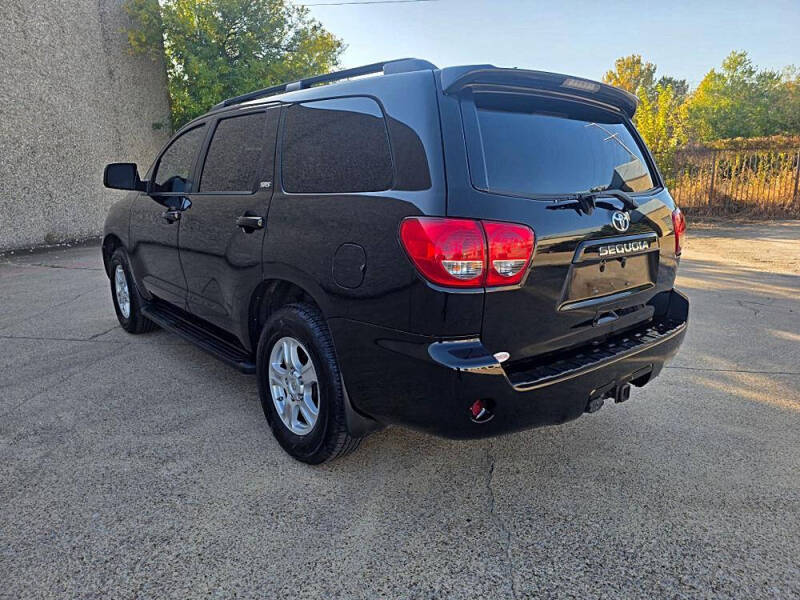 2012 Toyota Sequoia SR5